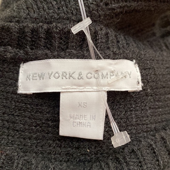 New York and Company Sweater Womens Black Sequins Dolman Sleeve Festive Sz XS - Picture 7 of 9